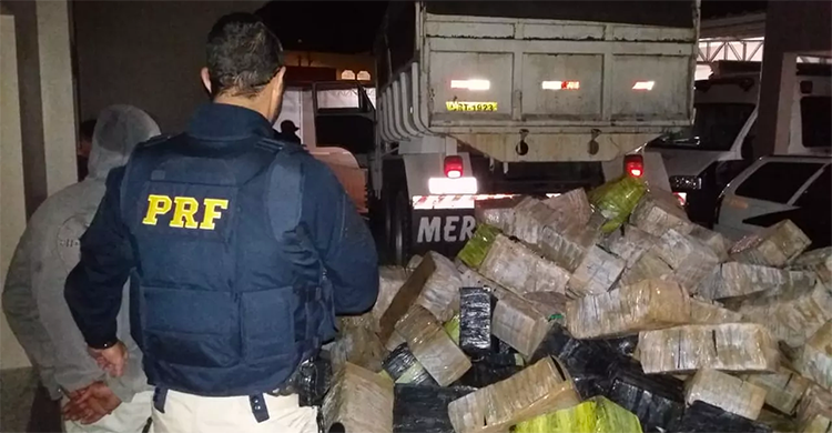 Erro ortográfico leva polícia a apreender 4 toneladas de maconha-0