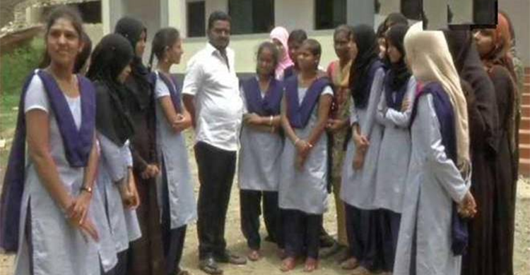 Depois de perder filha, administrador resolve pagar escola para 45 meninas na Índia-0